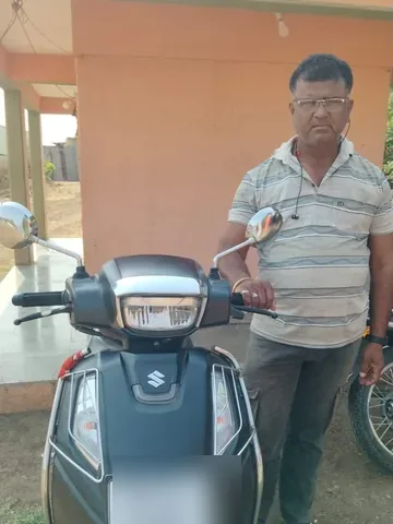 Zoop customer with their two-wheeler