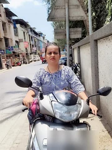 Zoop customer with their two-wheeler