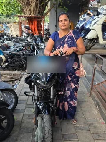 Zoop customer with their two-wheeler